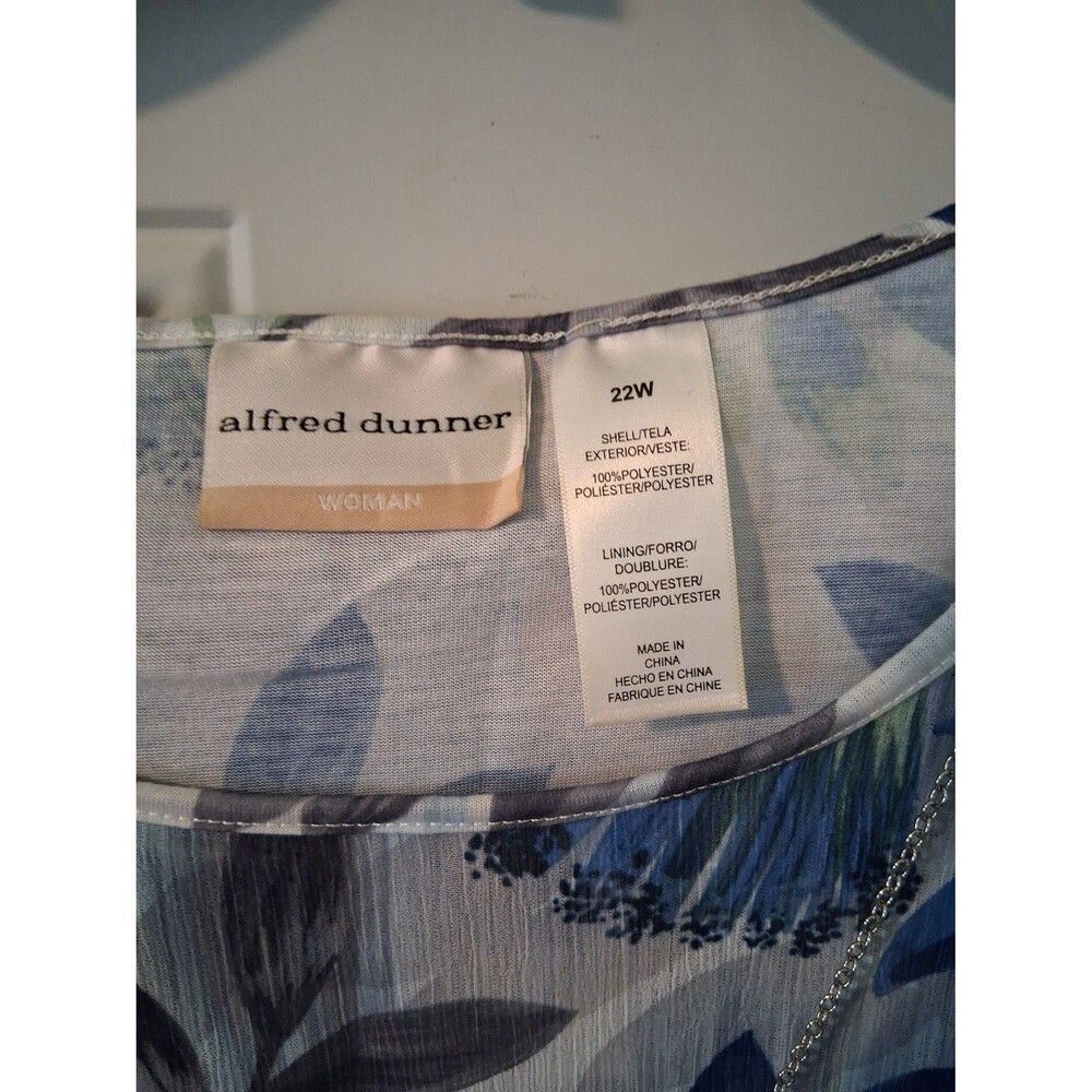 Women's Top 22W by Alfred Dunner Attached Sheer Poncho & Silver Necklace - Picture 5 of 9